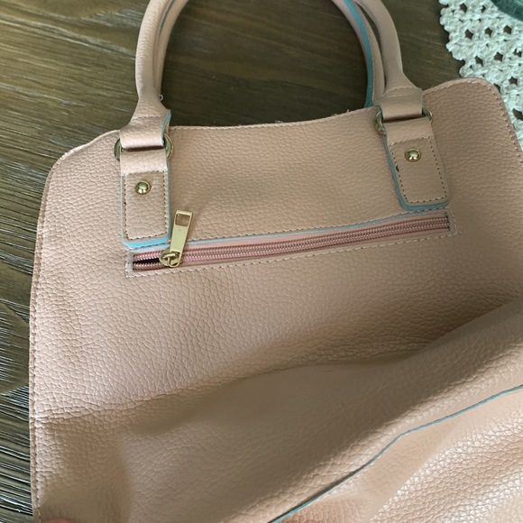 Purse - Picture 3 of 4